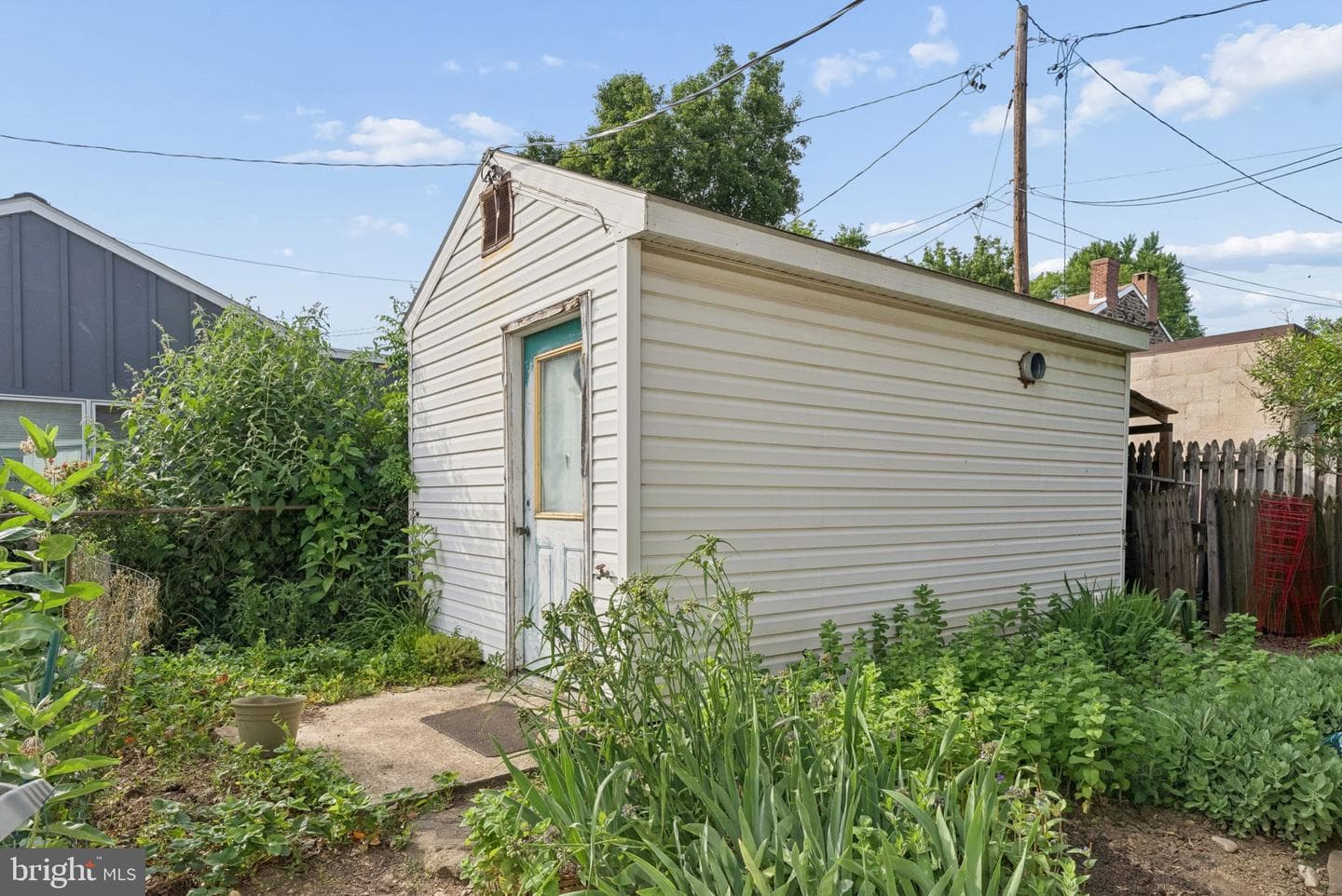 710 Puritan Street photo 45