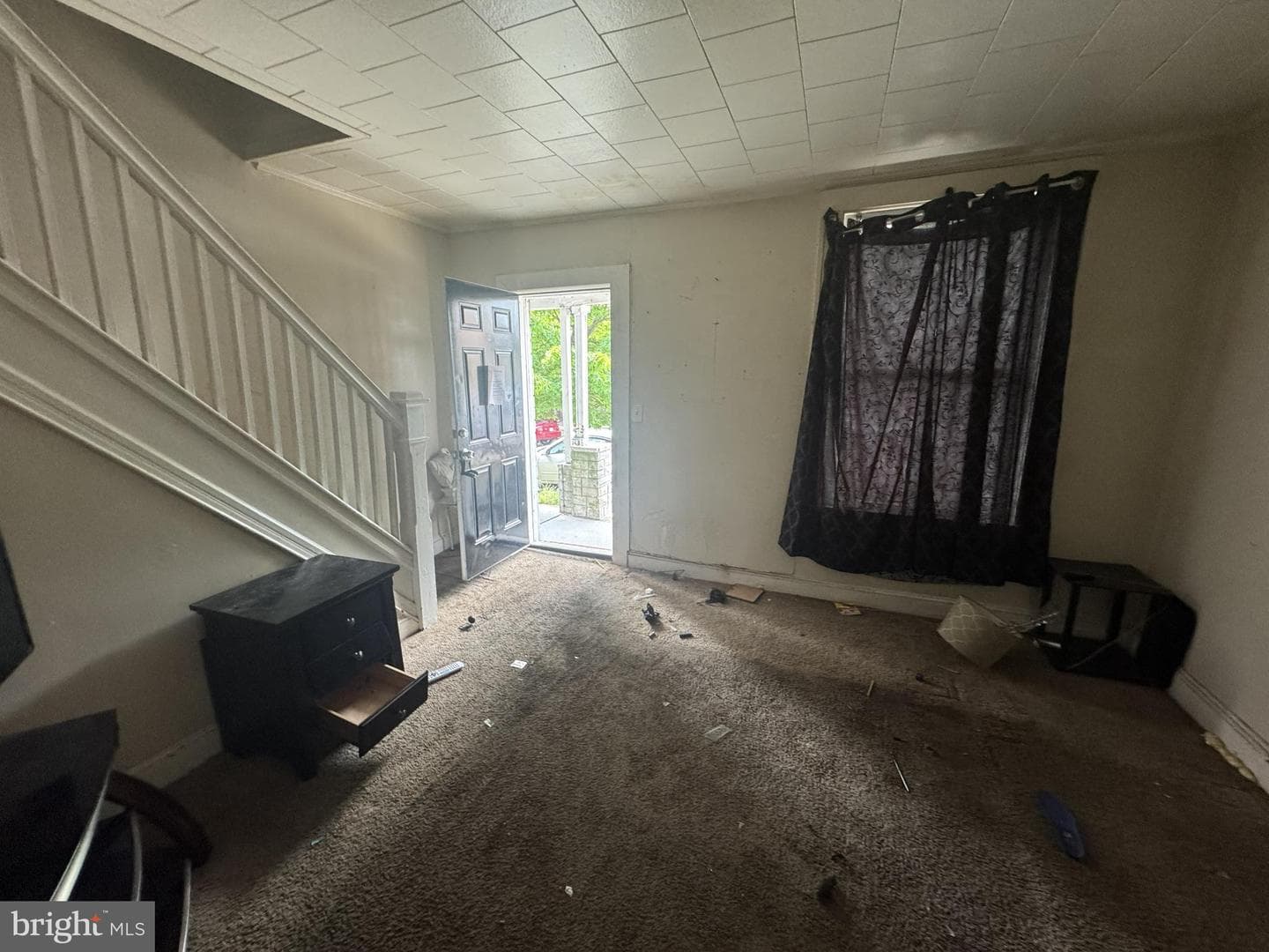 439 N East Avenue photo 4