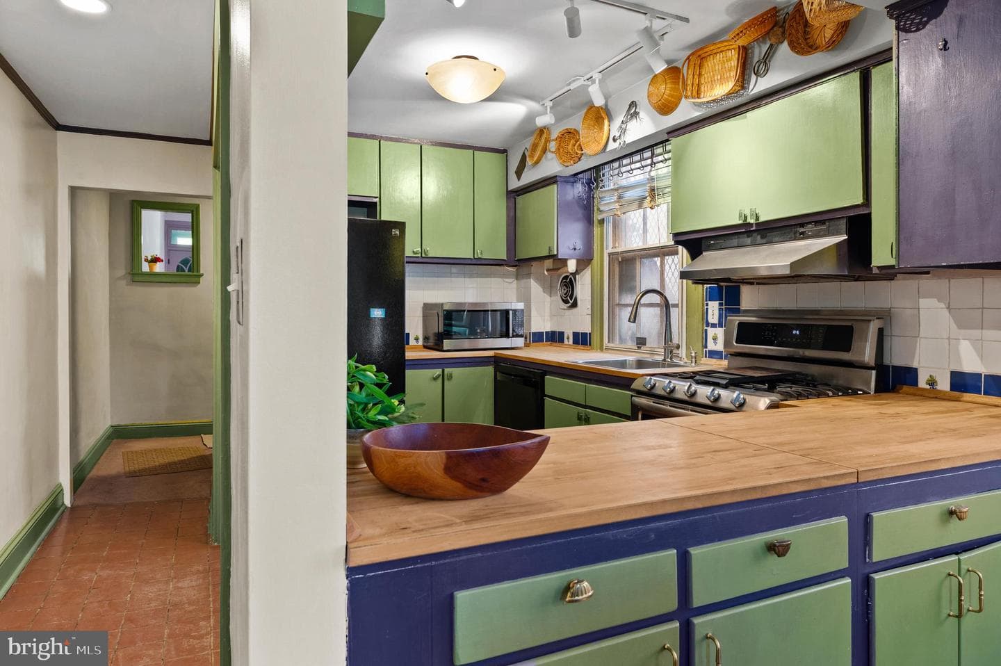 1211 Bolton Street photo 20