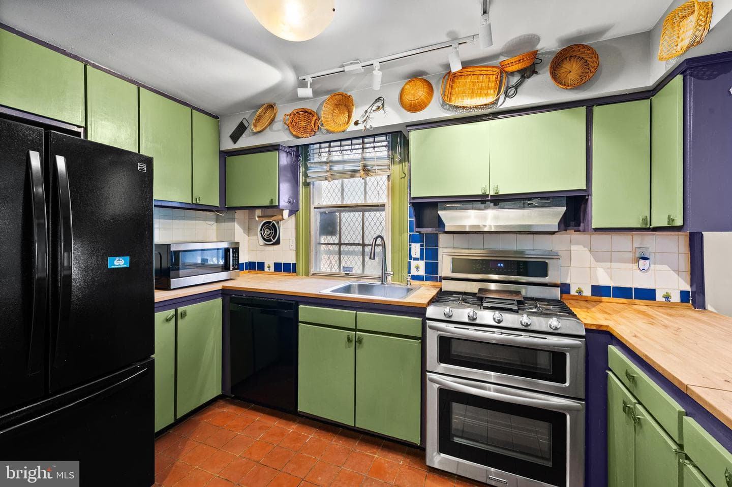 1211 Bolton Street photo 21