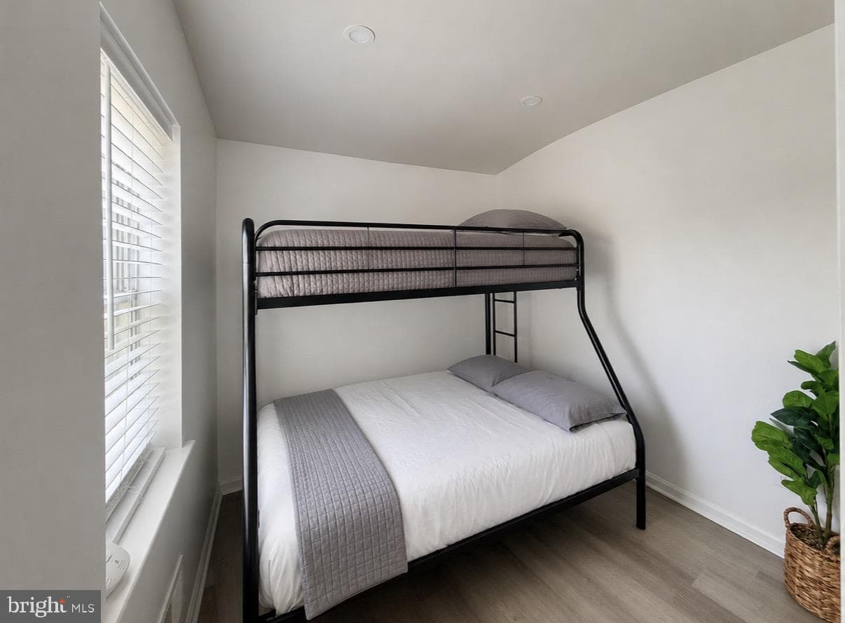 916 Bevan Street photo 10