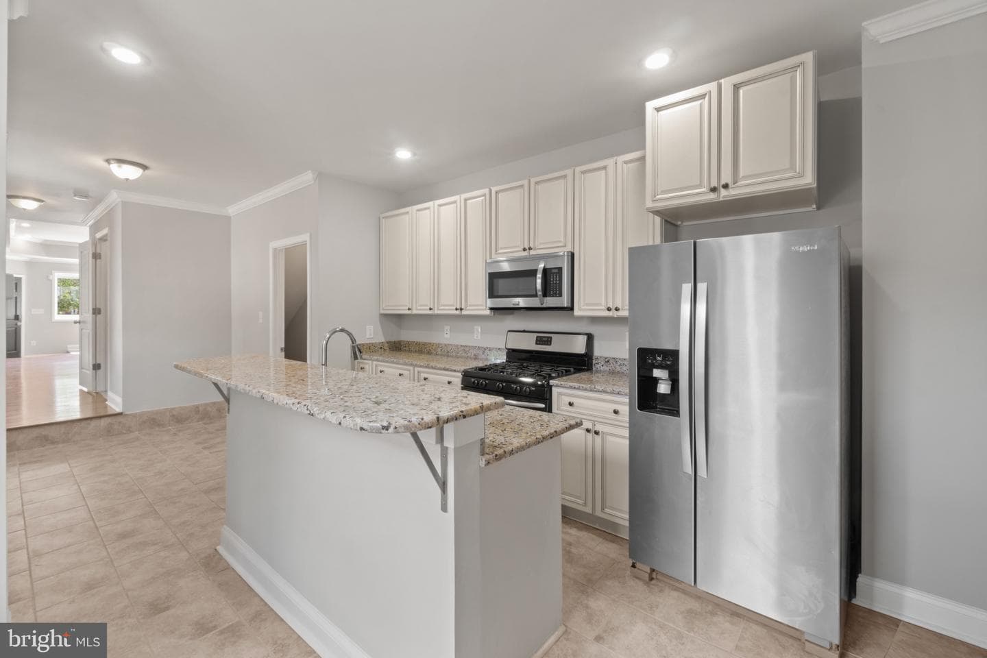 101 East Avenue photo 10
