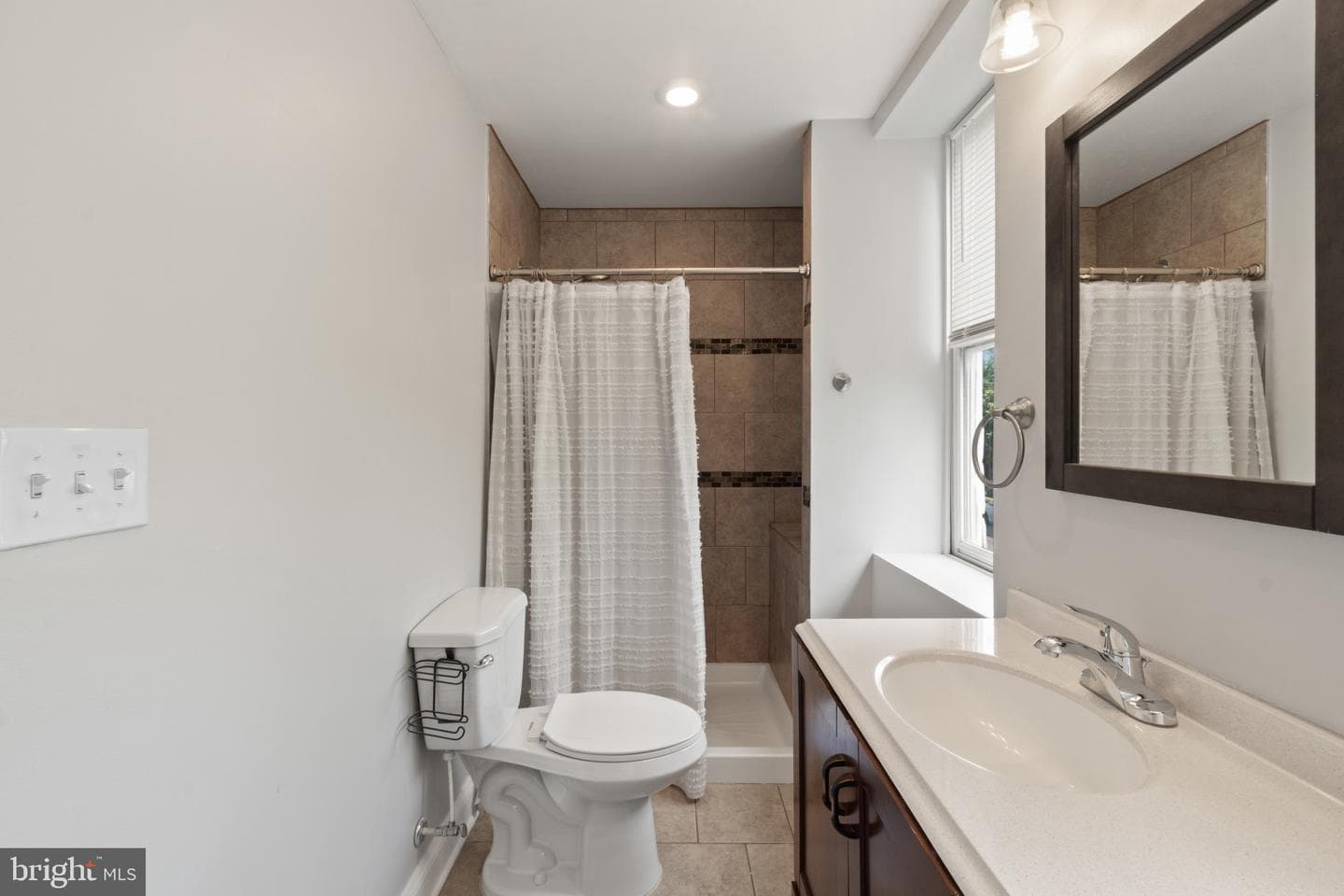 101 East Avenue photo 19