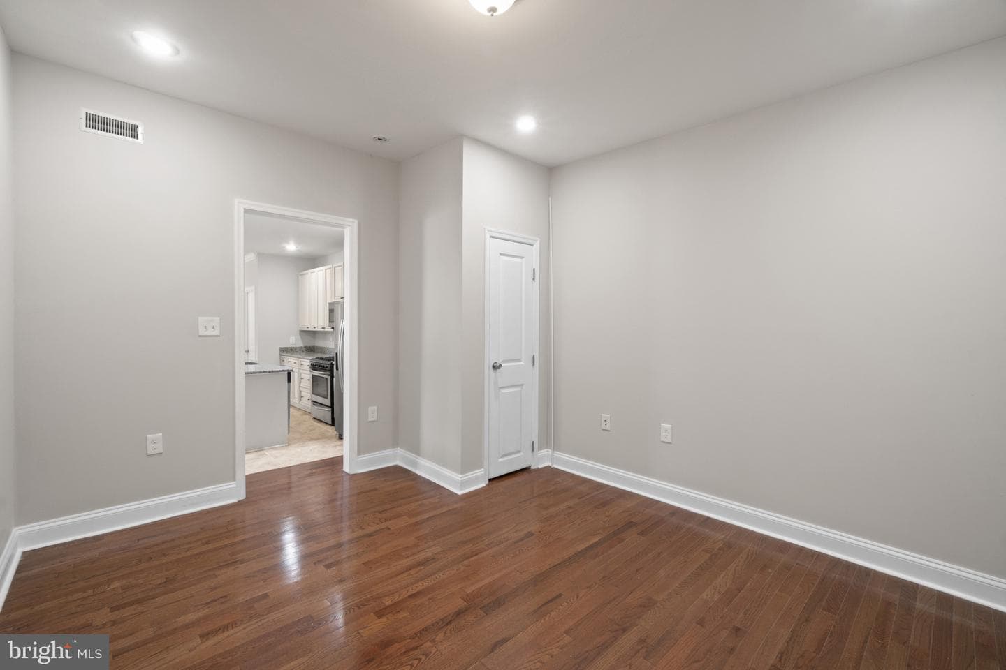 101 East Avenue photo 21