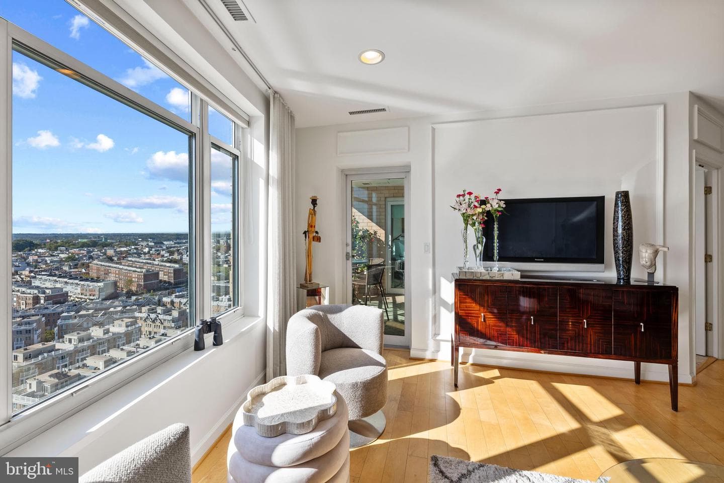 100 Harborview Drive #1708 photo 8