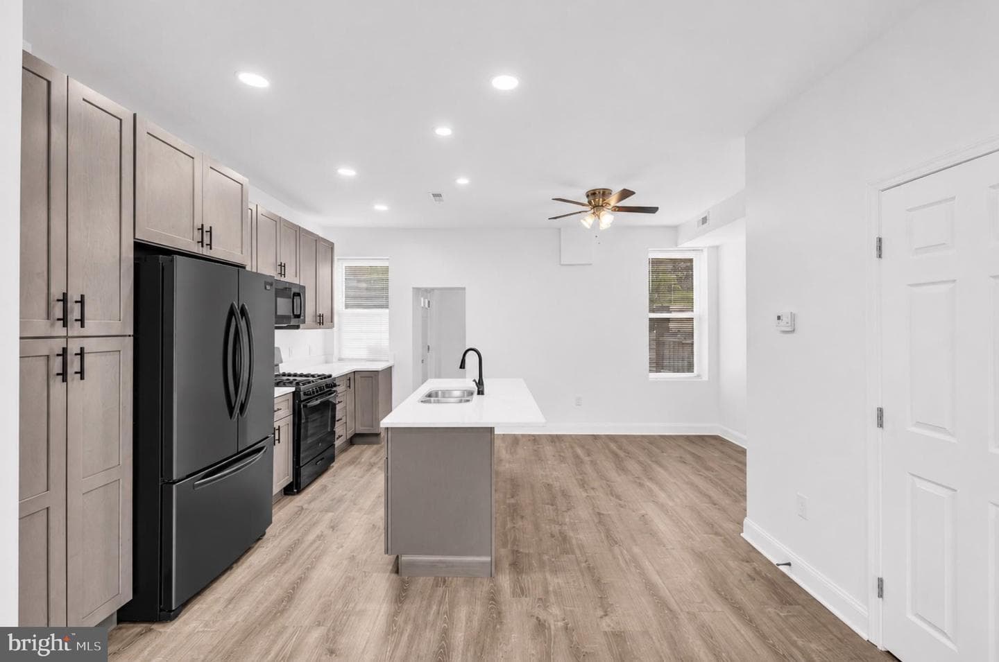 1077 Ellicott Dr, Baltimore