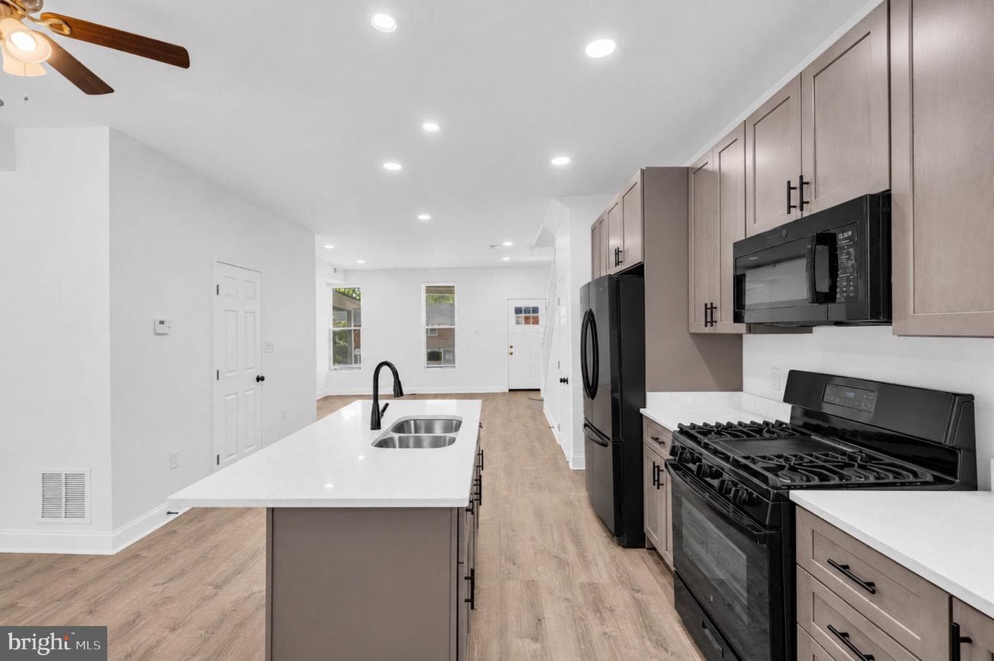 1077 Ellicott Dr, Baltimore