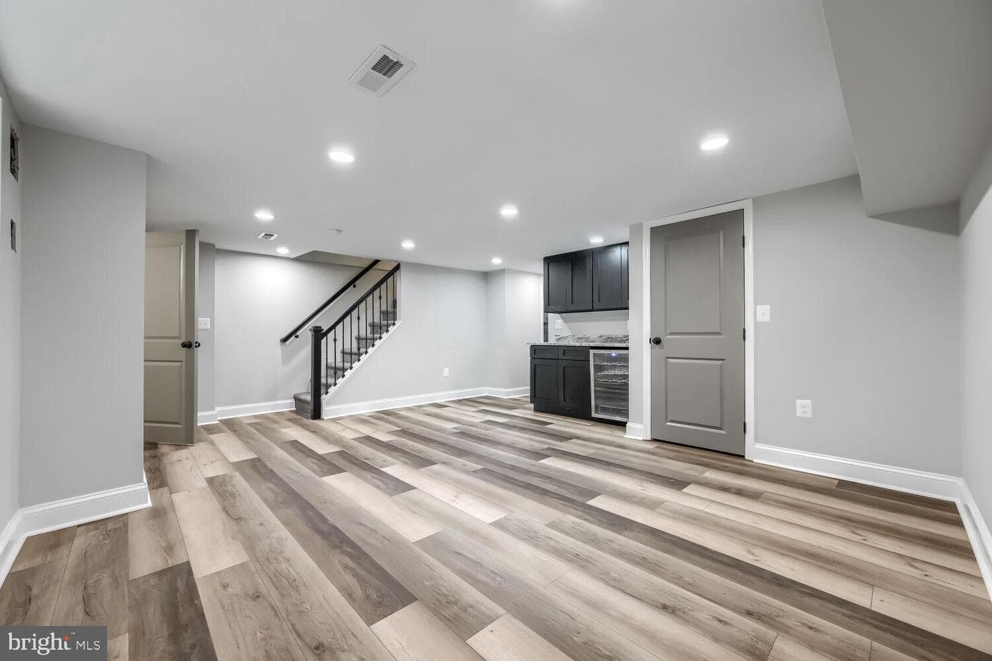 302 Martingale Avenue photo 19