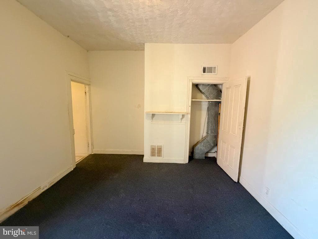 2535 Ashton Street photo 16