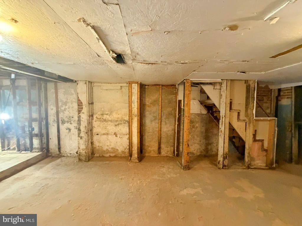2535 Ashton Street photo 24