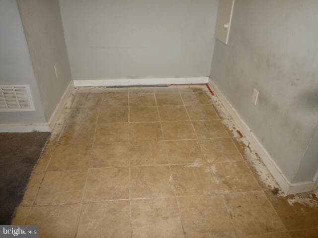 5118 Harford Road photo 38