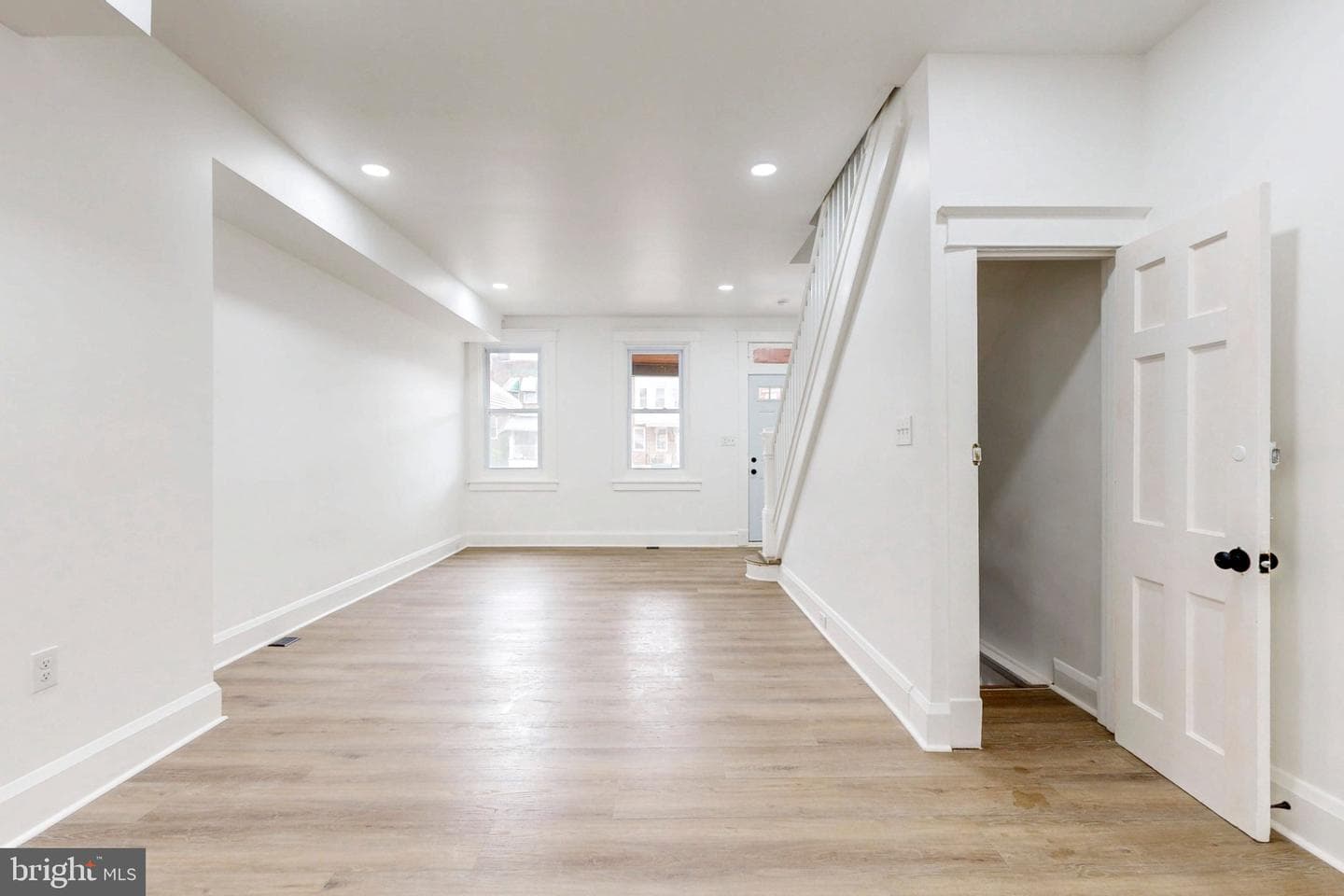 2320 W Lexington Street photo 7