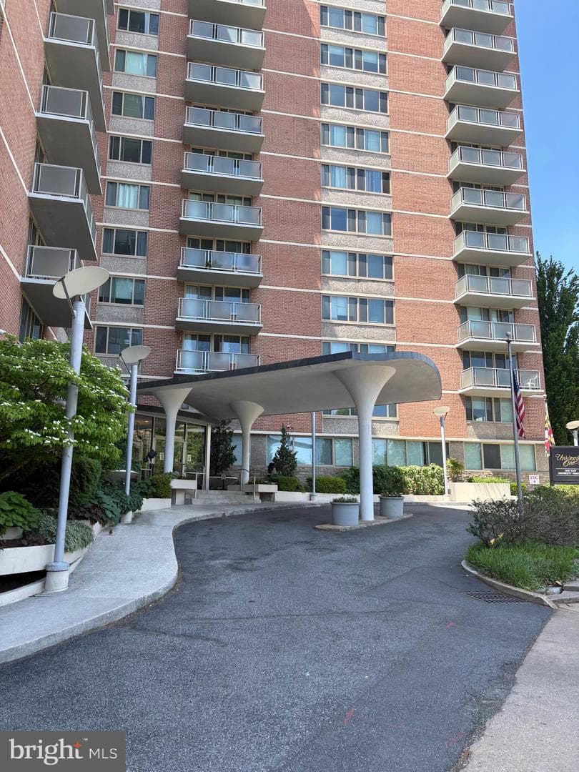 1 E University Parkway #1302, Baltimore