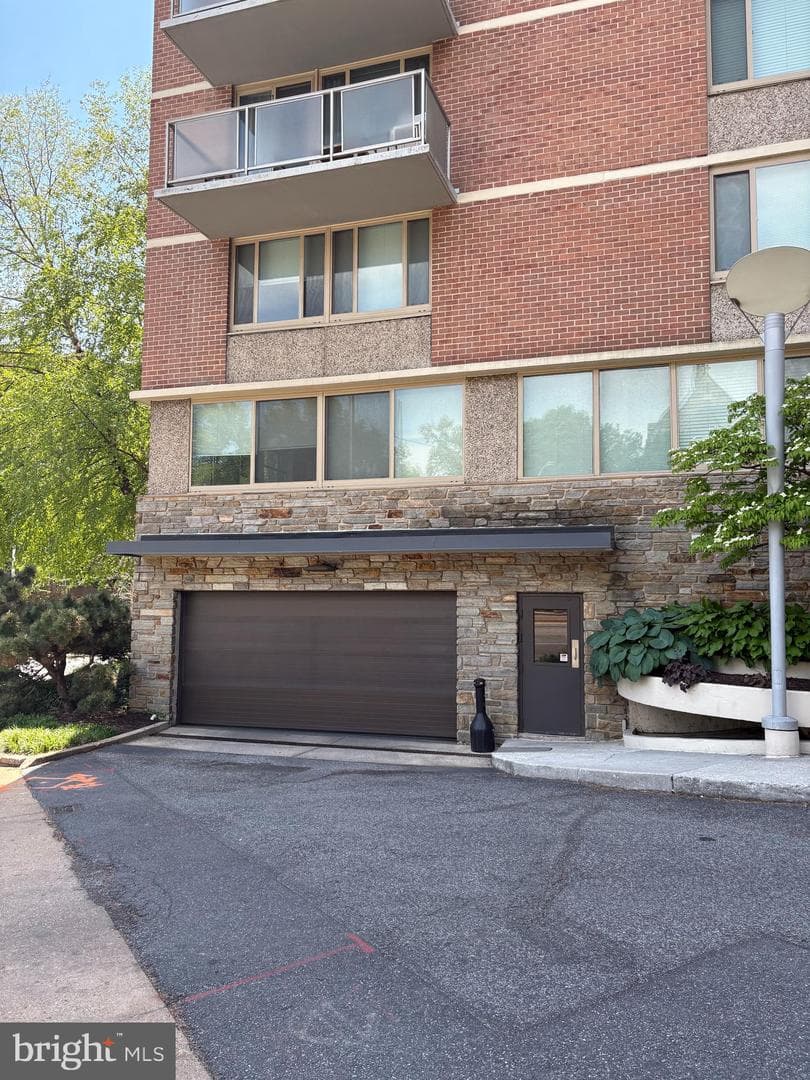 1 E University Parkway #1302 photo 4