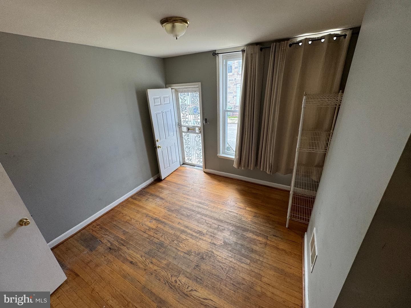 1139 Sargeant Street photo 6