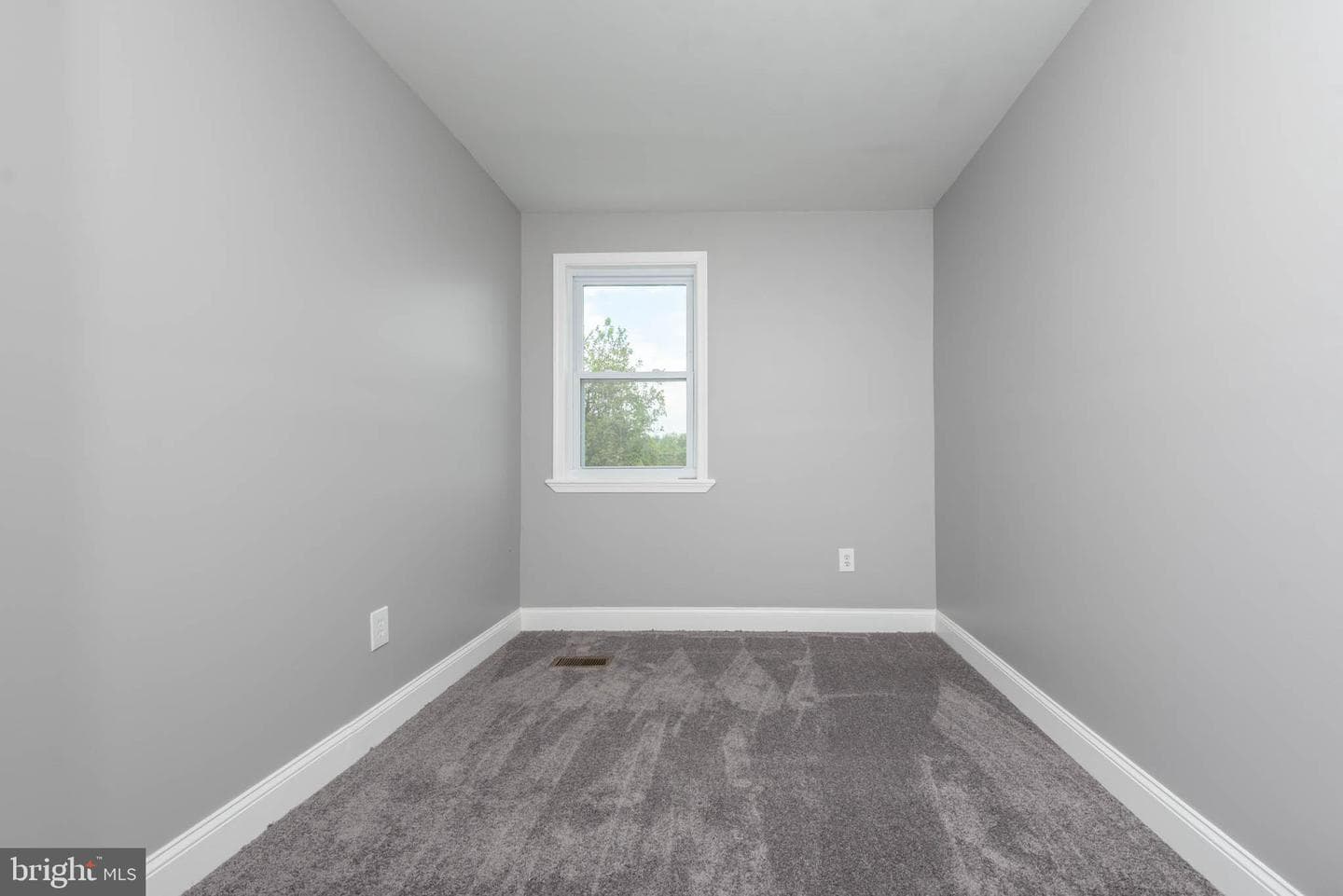 4921 Edgemere Avenue photo 17