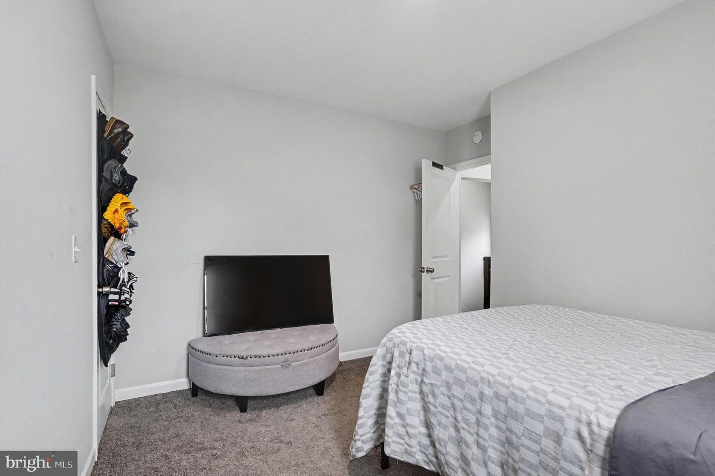 3818 Fernhill Avenue photo 20