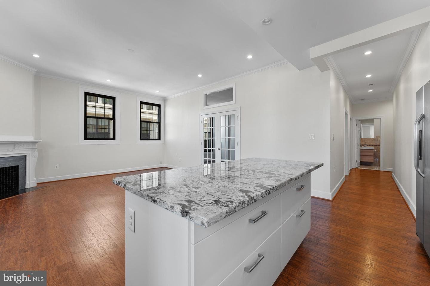 1 E Chase Street #305 photo 7