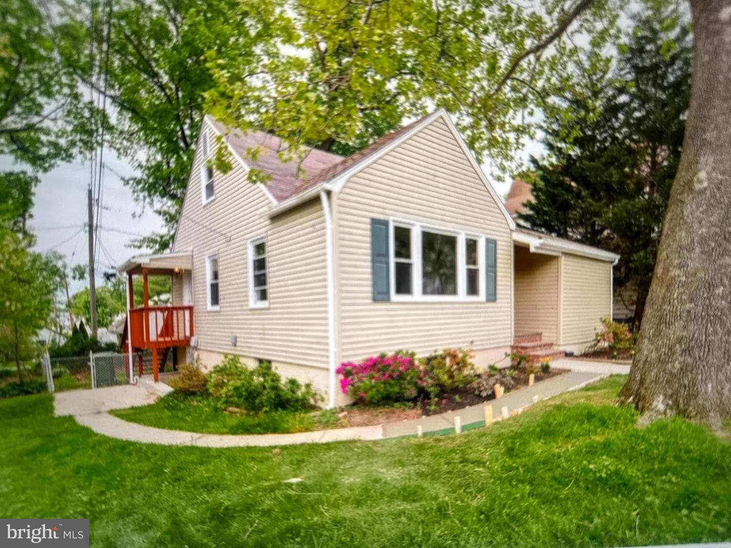 2604 Creighton Avenue