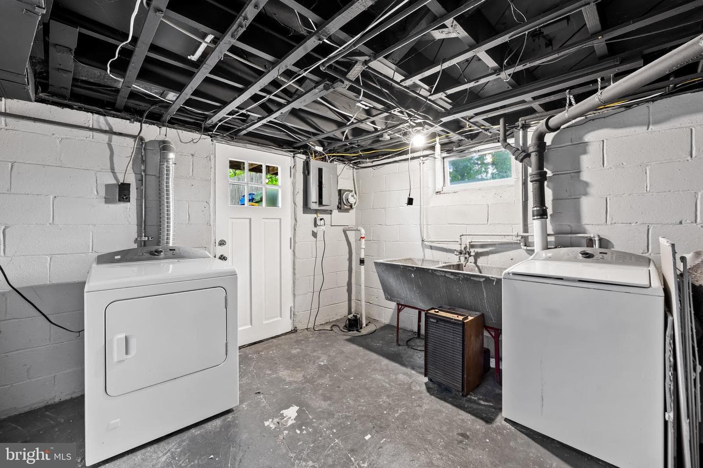 2604 Creighton Avenue photo 32