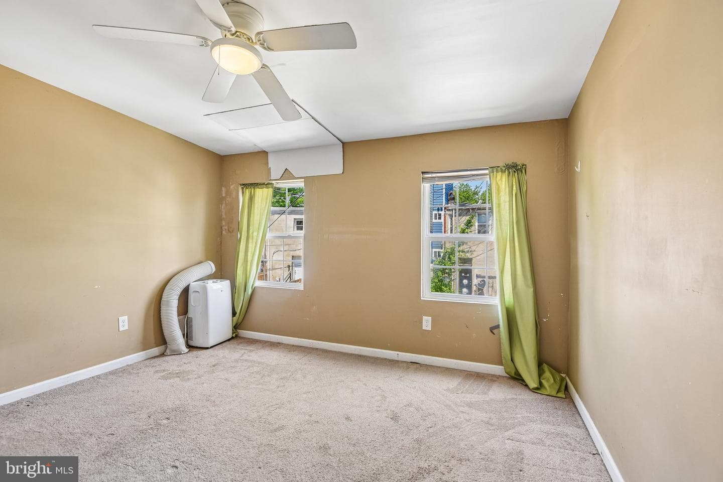 408 E Federal Street photo 21