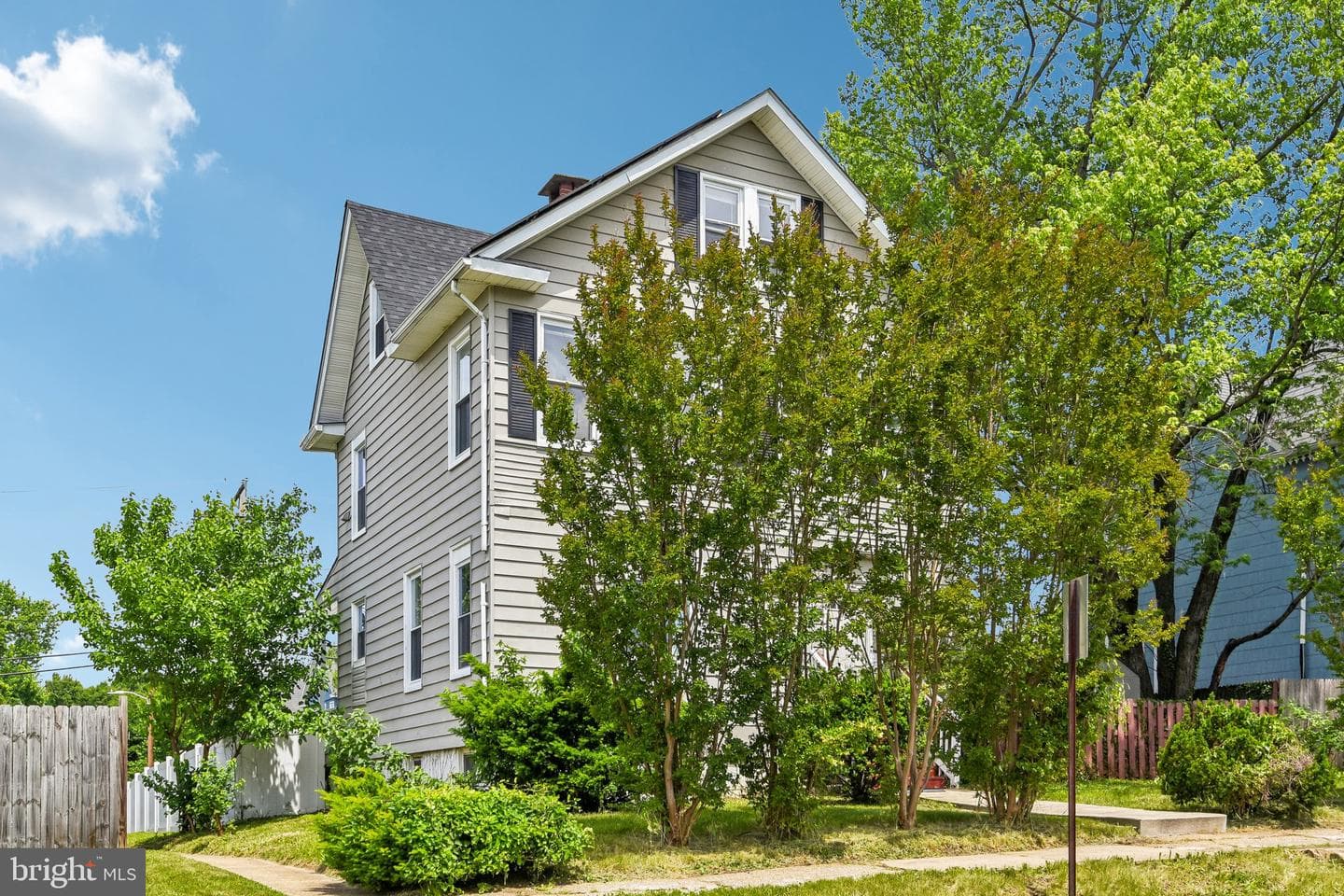 2700 Hamilton Avenue photo 3