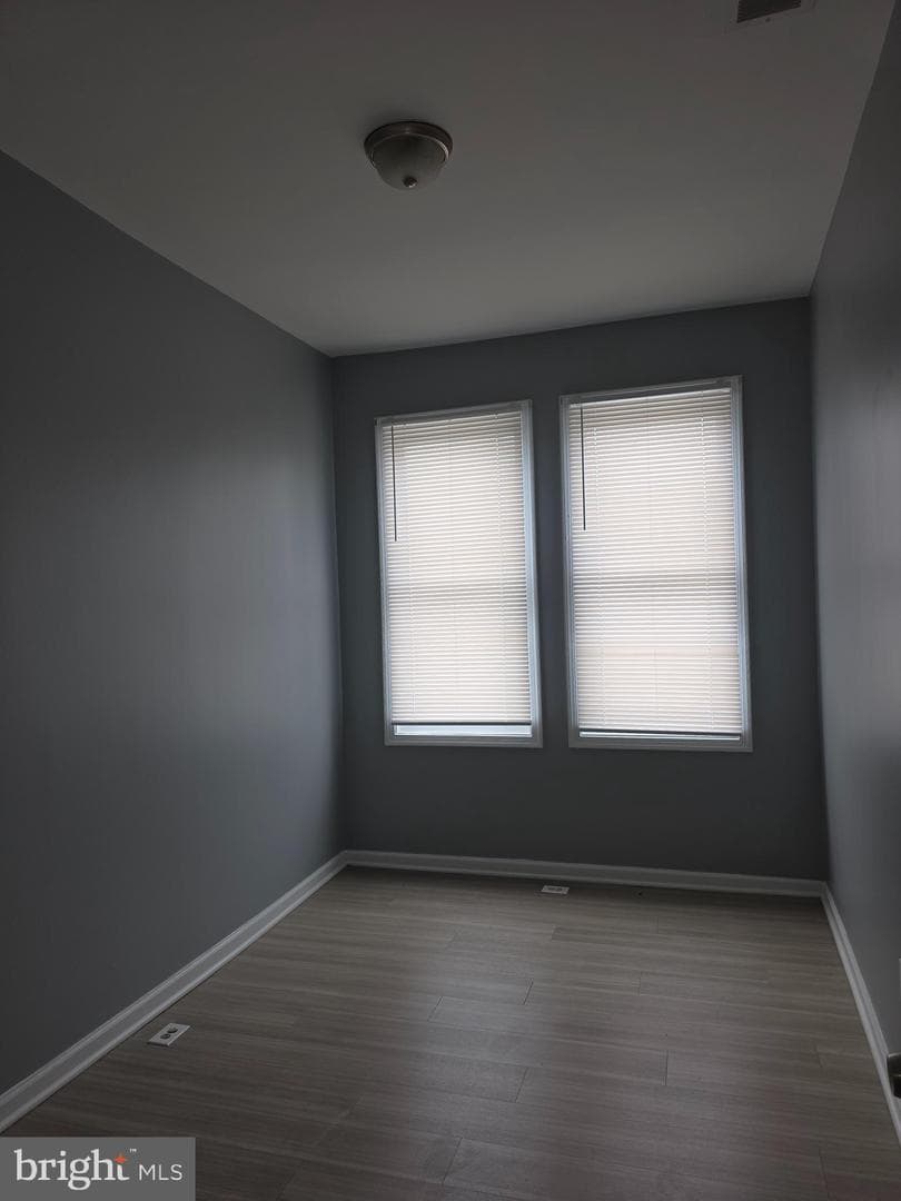 5035 Denmore Avenue photo 13