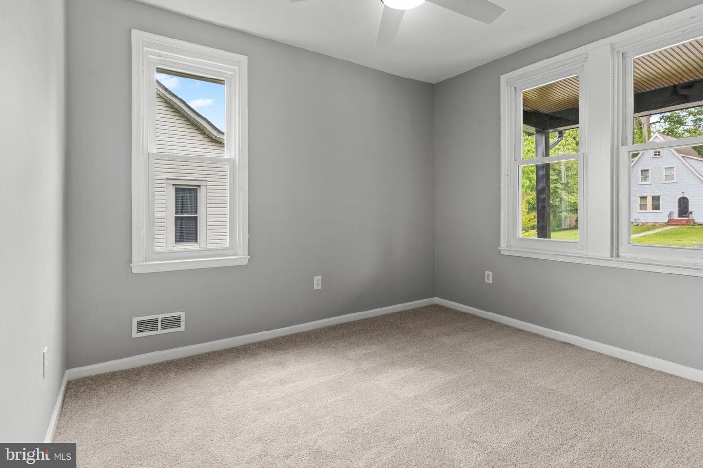 5515 Stonington Avenue photo 16