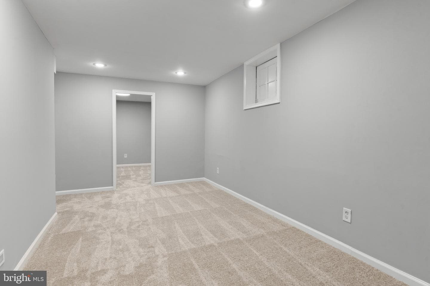 5515 Stonington Avenue photo 17