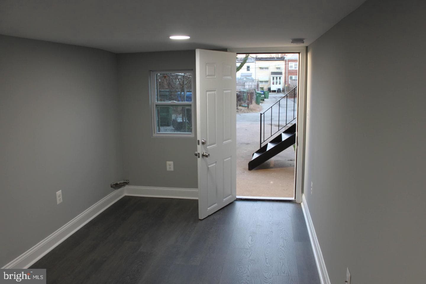 727 Mount Holly Street photo 4