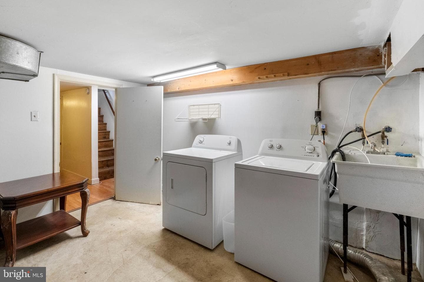1048 W Barre Street photo 16
