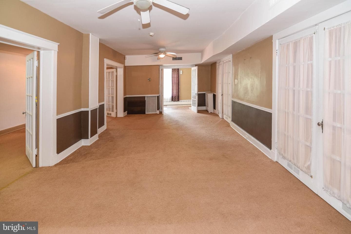 2431 E Oliver Street photo 11