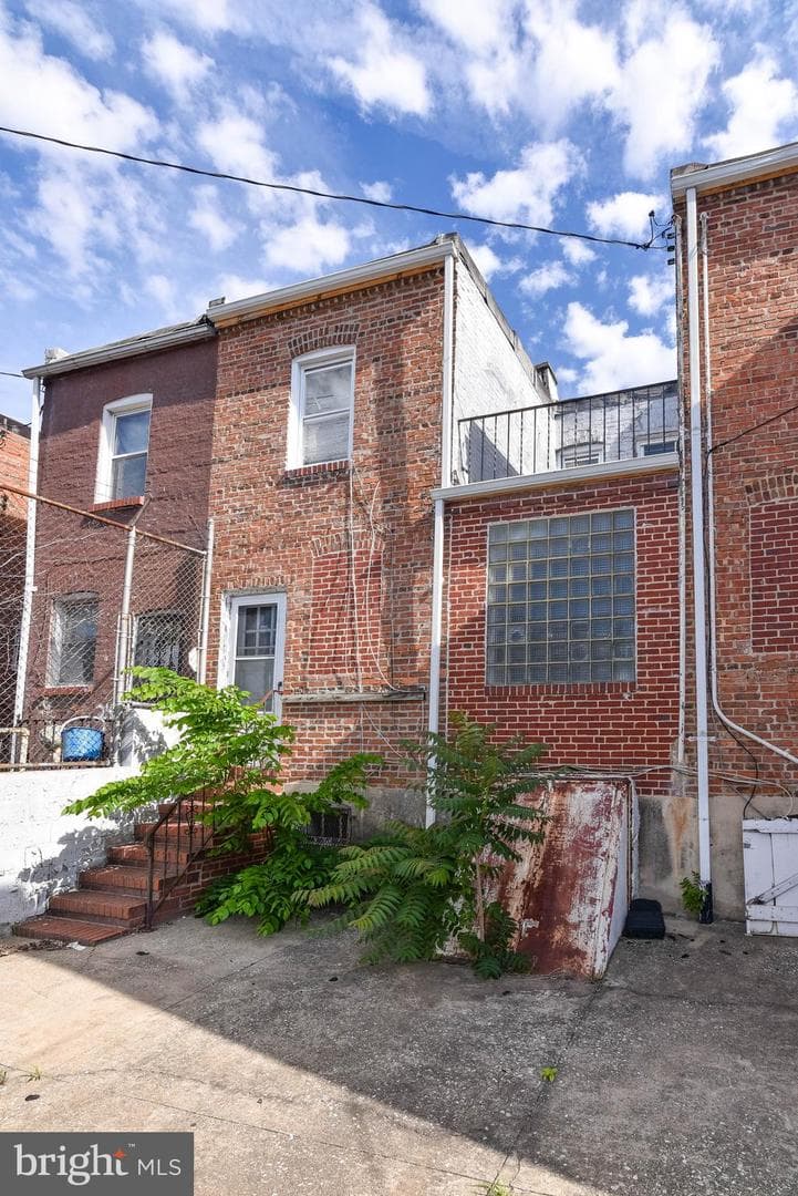 2431 E Oliver Street photo 71