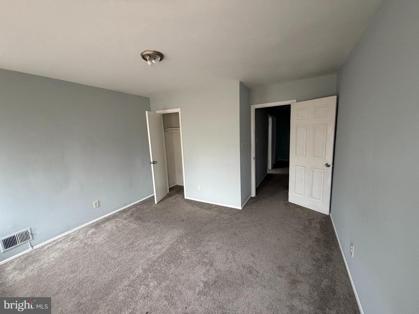 2845 Harlem Avenue photo 5