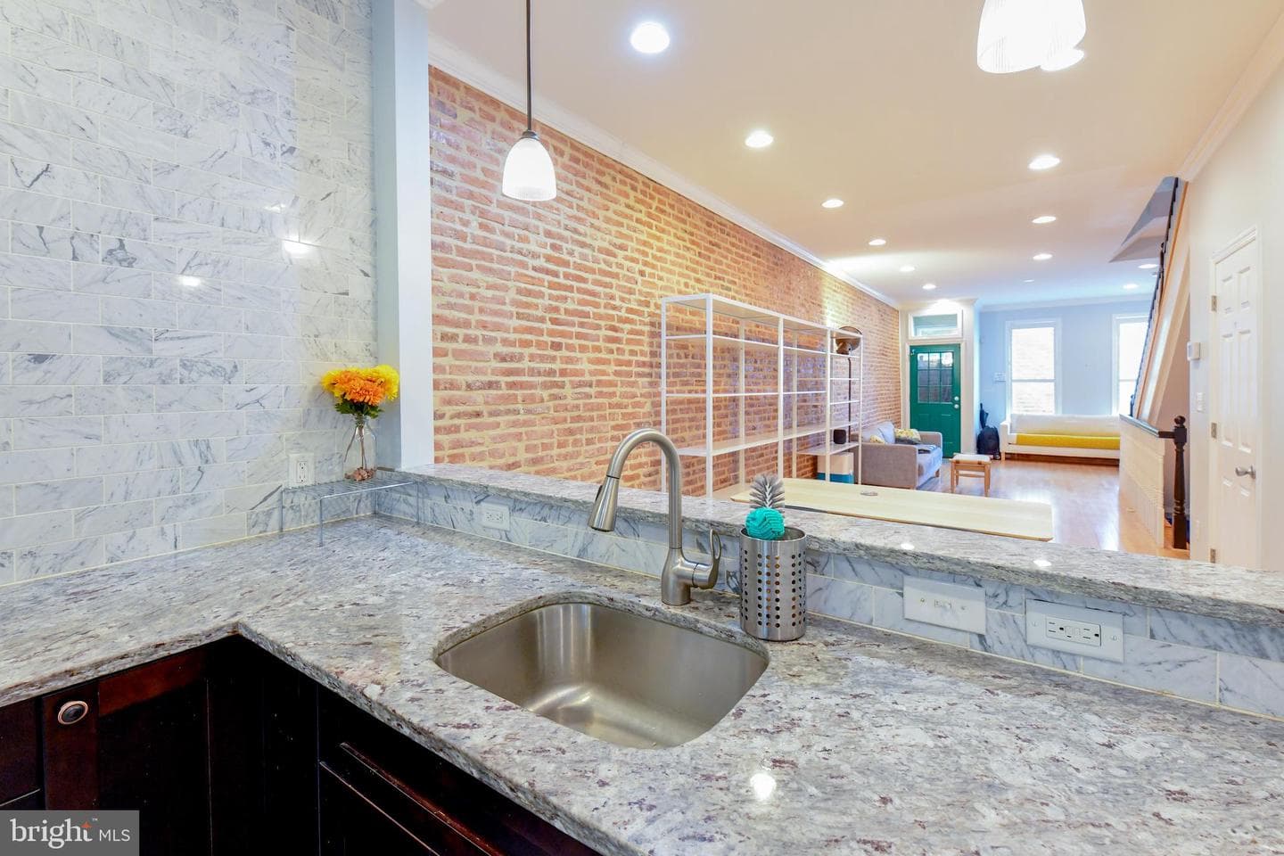 1436 N Bond Street photo 10