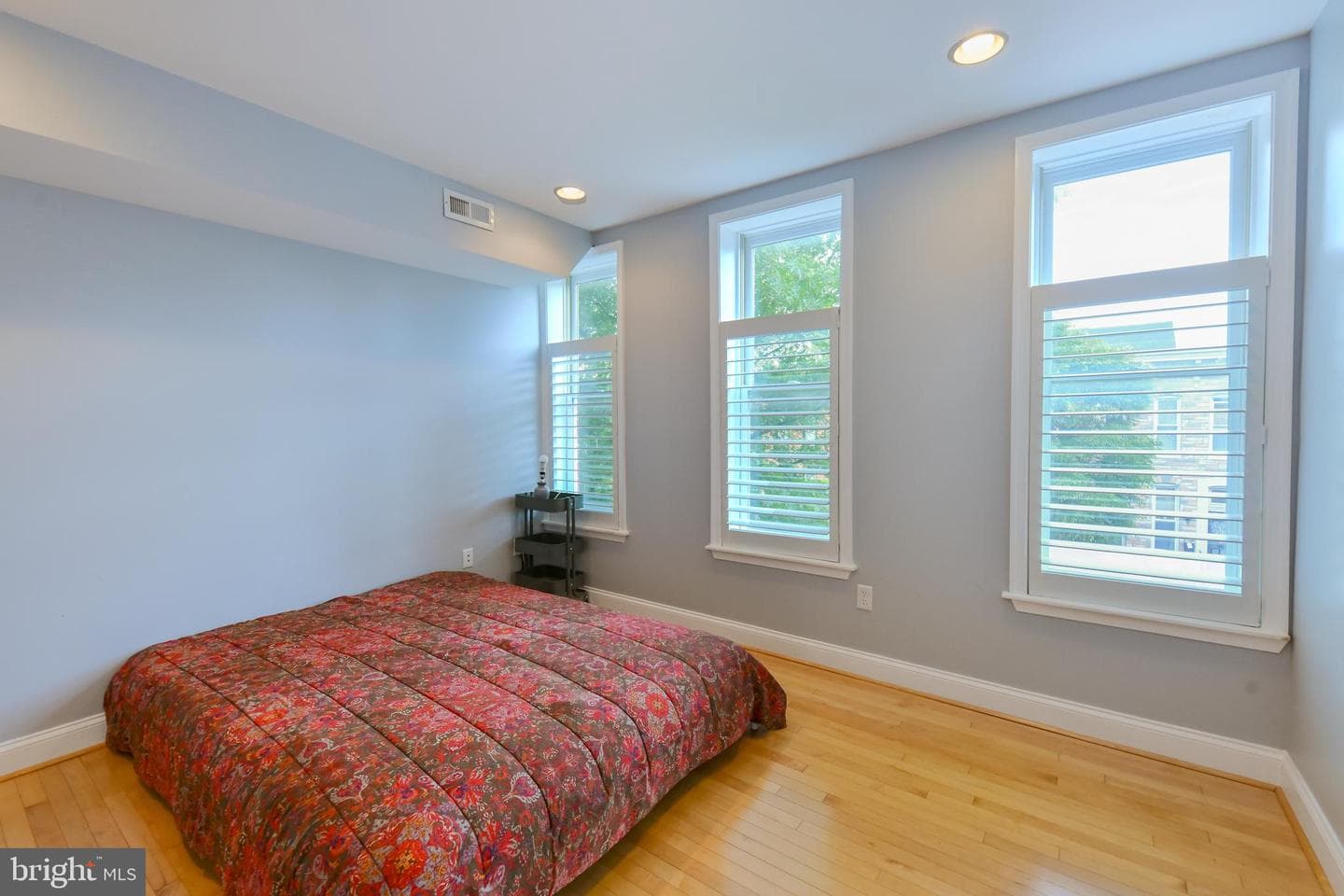 1436 N Bond Street photo 18