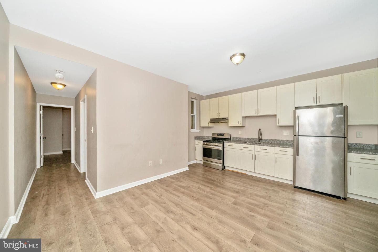 1014 W Lanvale Street photo 17