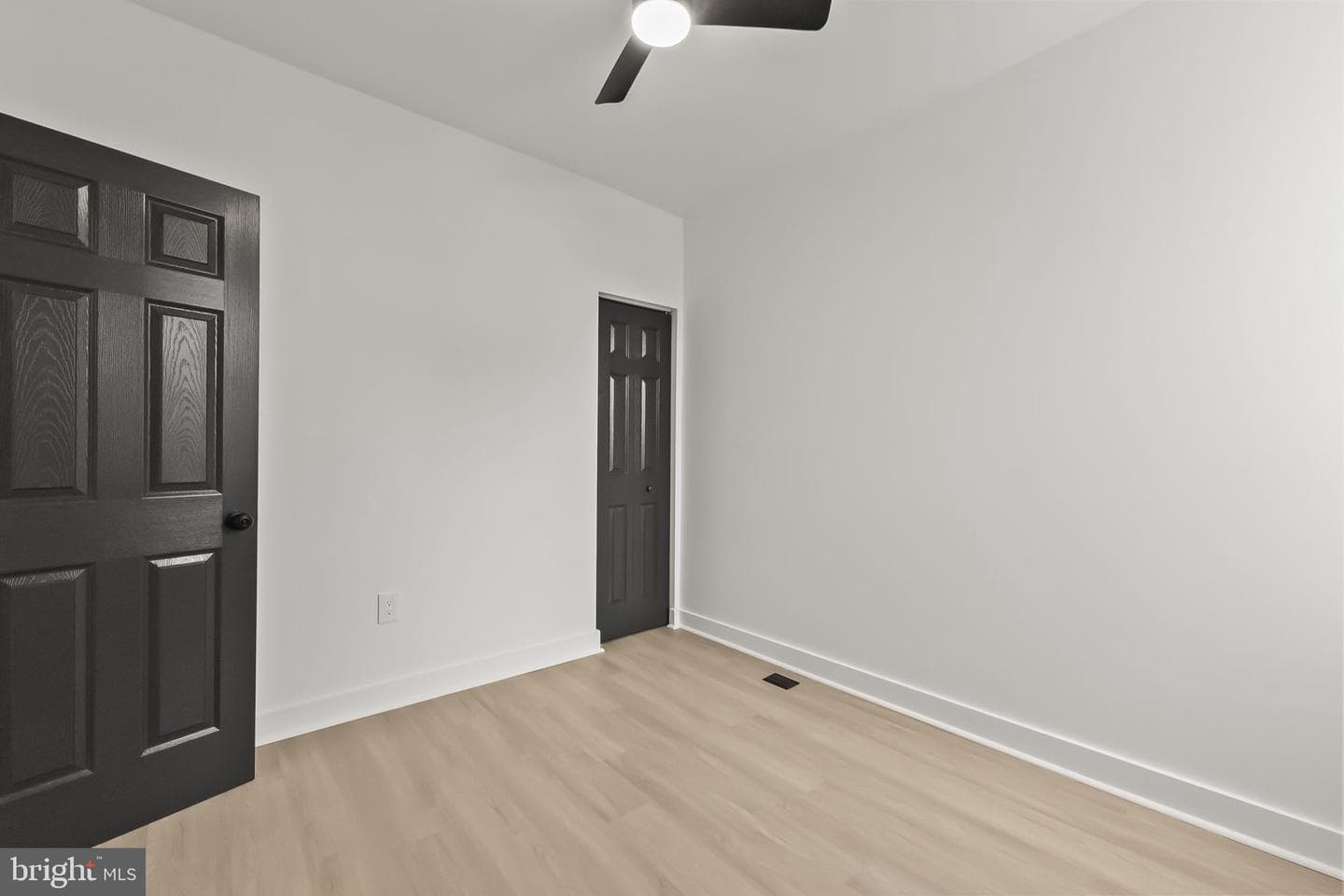 2117 Clifton Avenue photo 14
