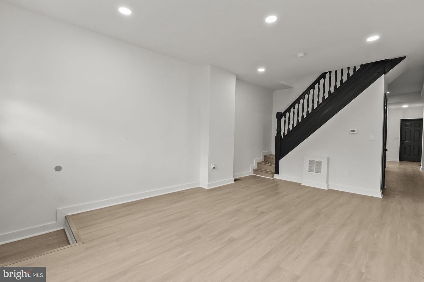 2117 Clifton Avenue photo 6