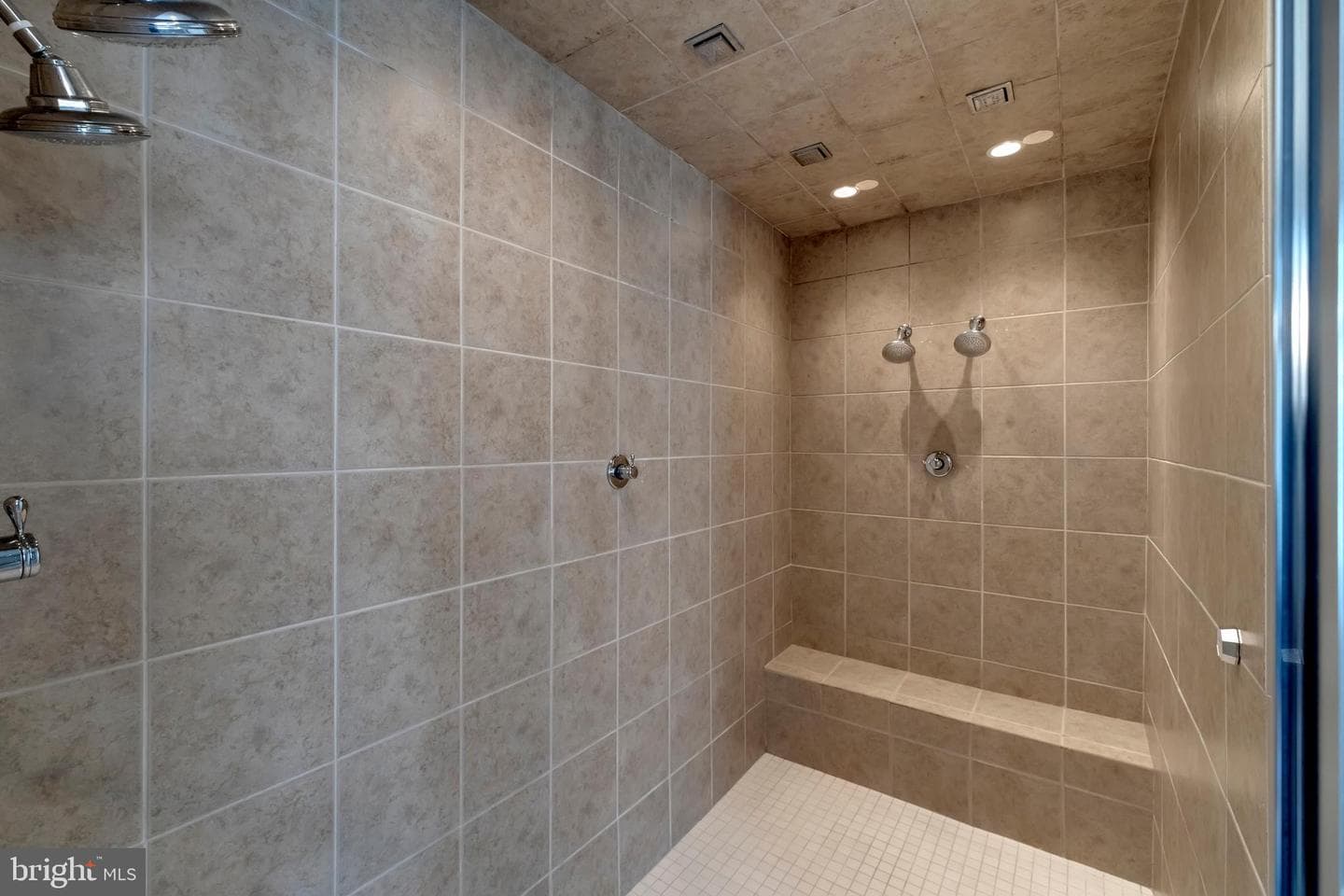 915 Valencia Court #117 photo 23