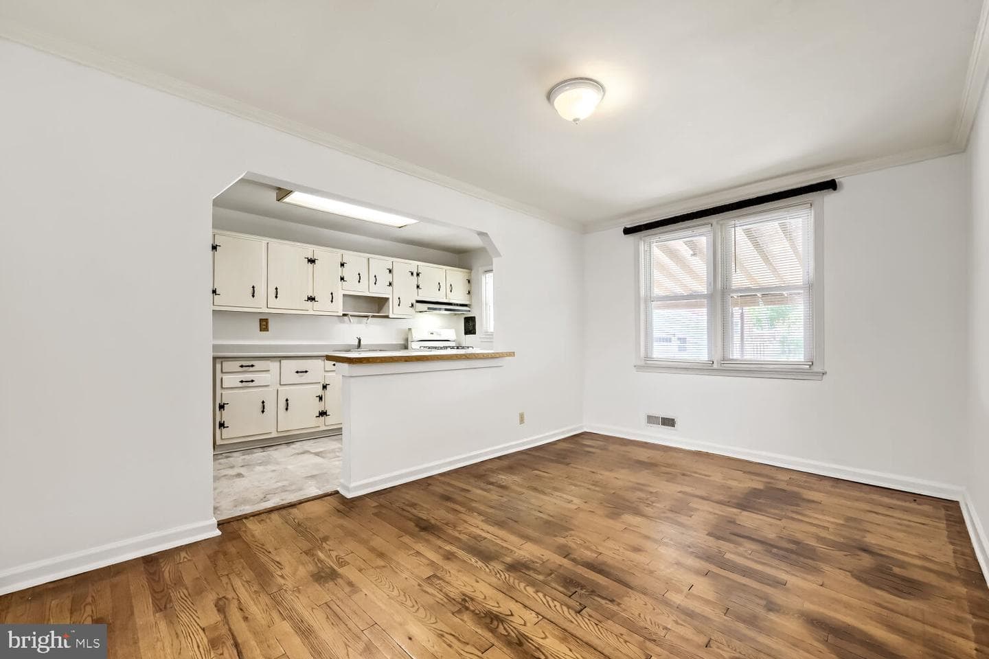 802 Umbra Street photo 8