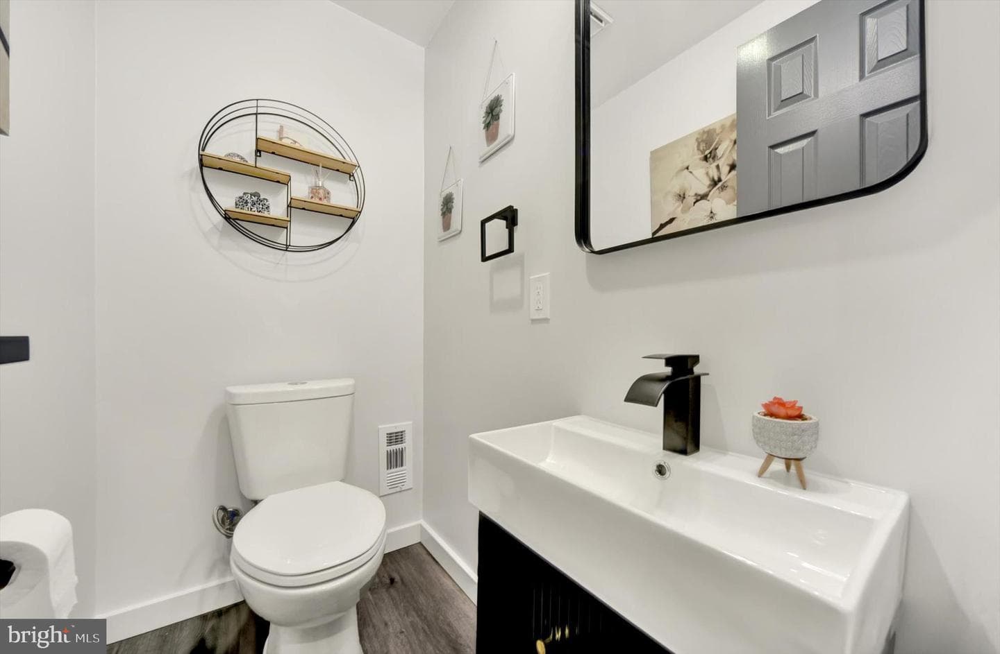 3226 Lyndale Avenue photo 22
