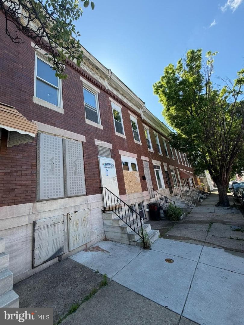 2425 Mcculloh Street photo 27