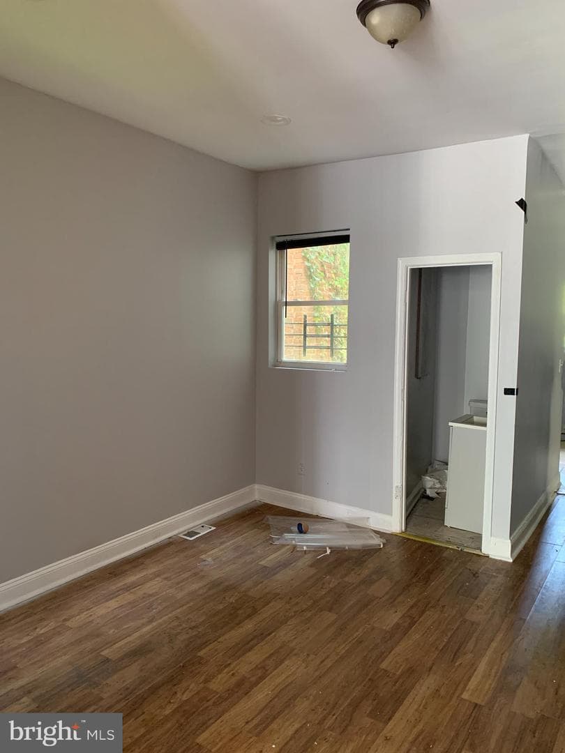 2813 Riggs Avenue photo 3