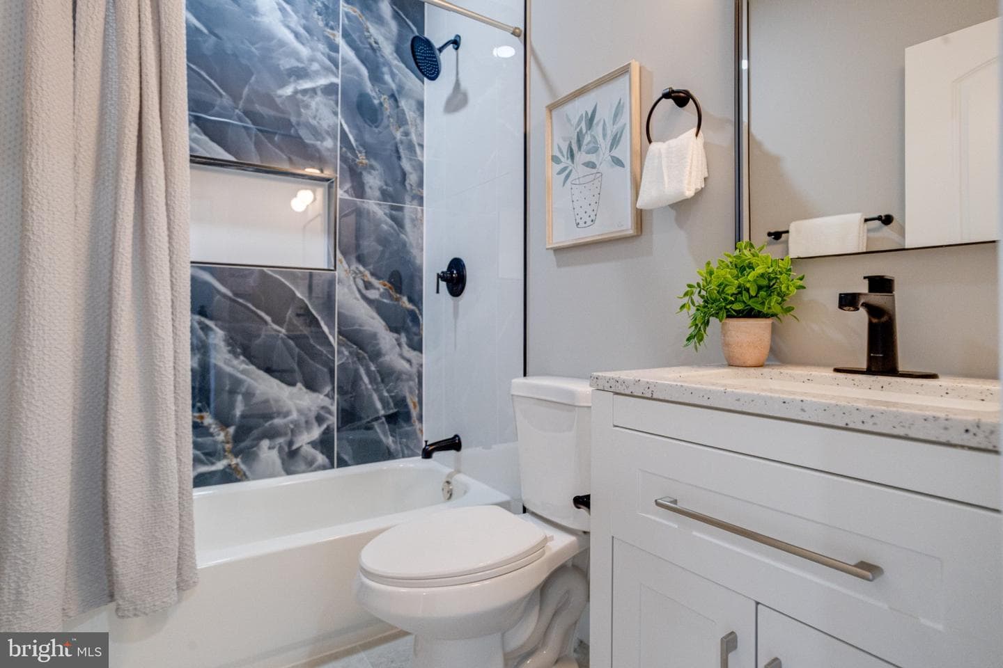 2842 Mayfield Avenue photo 32