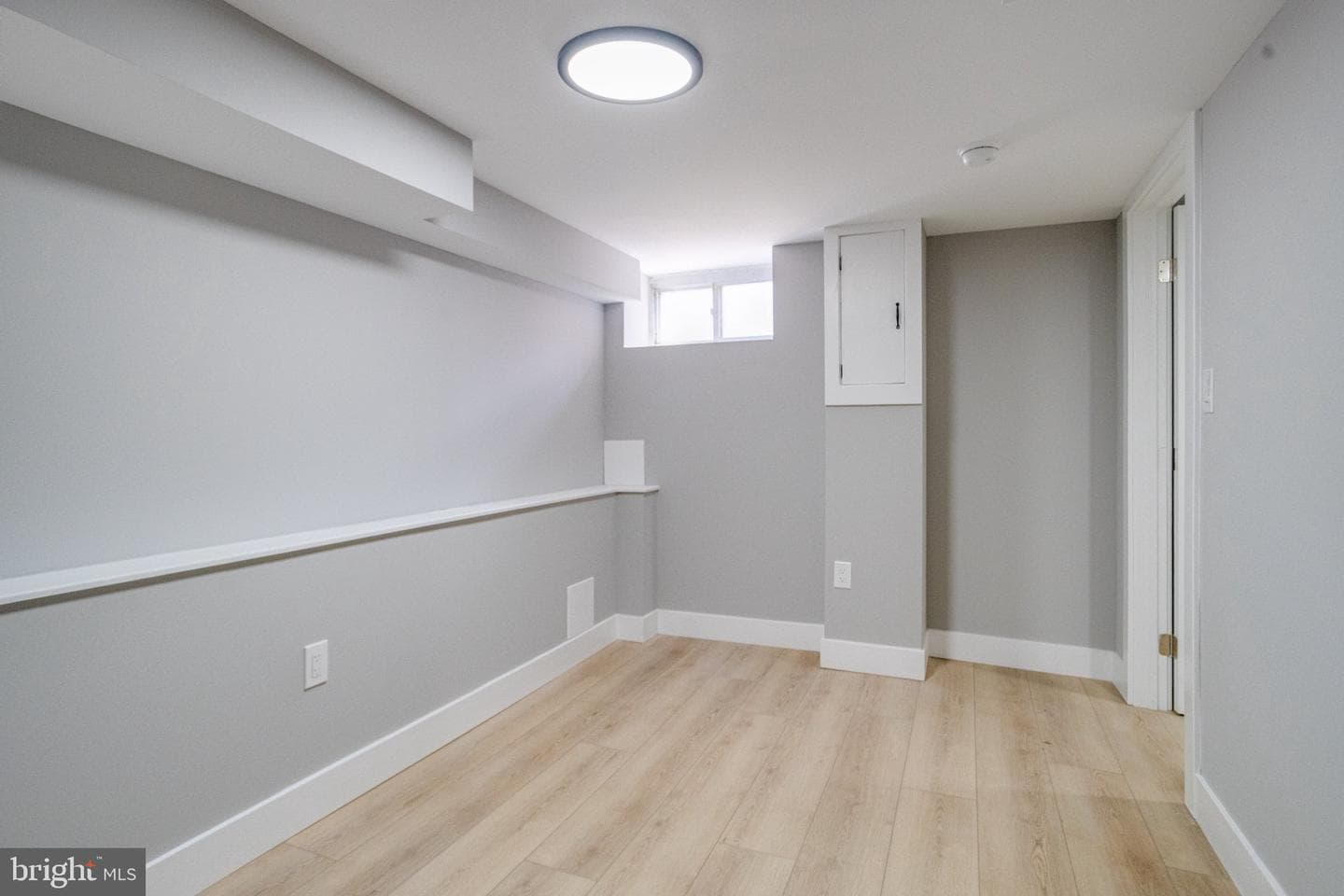 2842 Mayfield Avenue photo 41