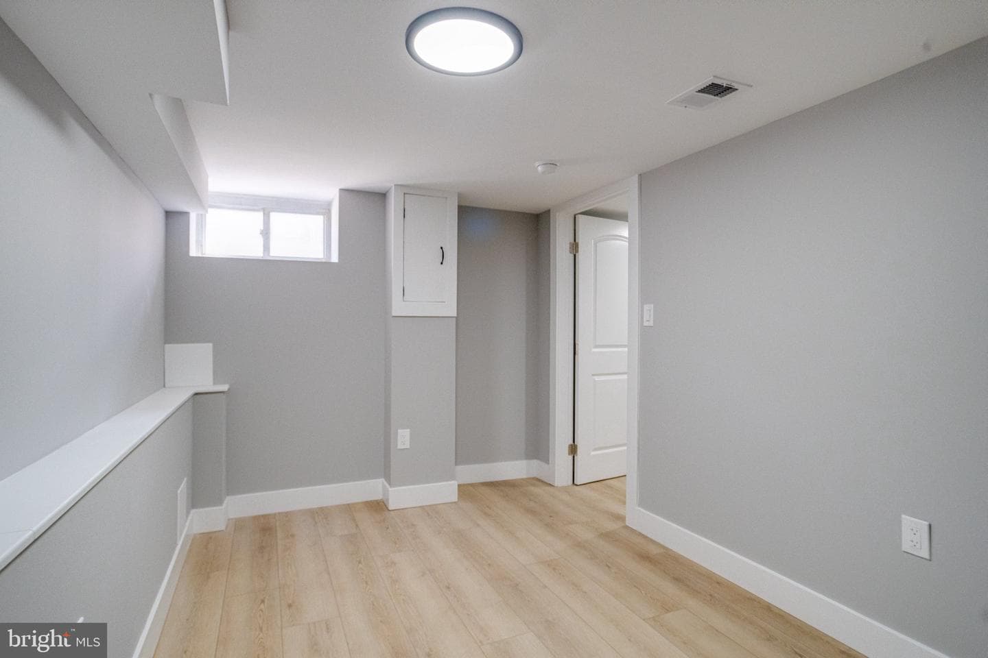 2842 Mayfield Avenue photo 42