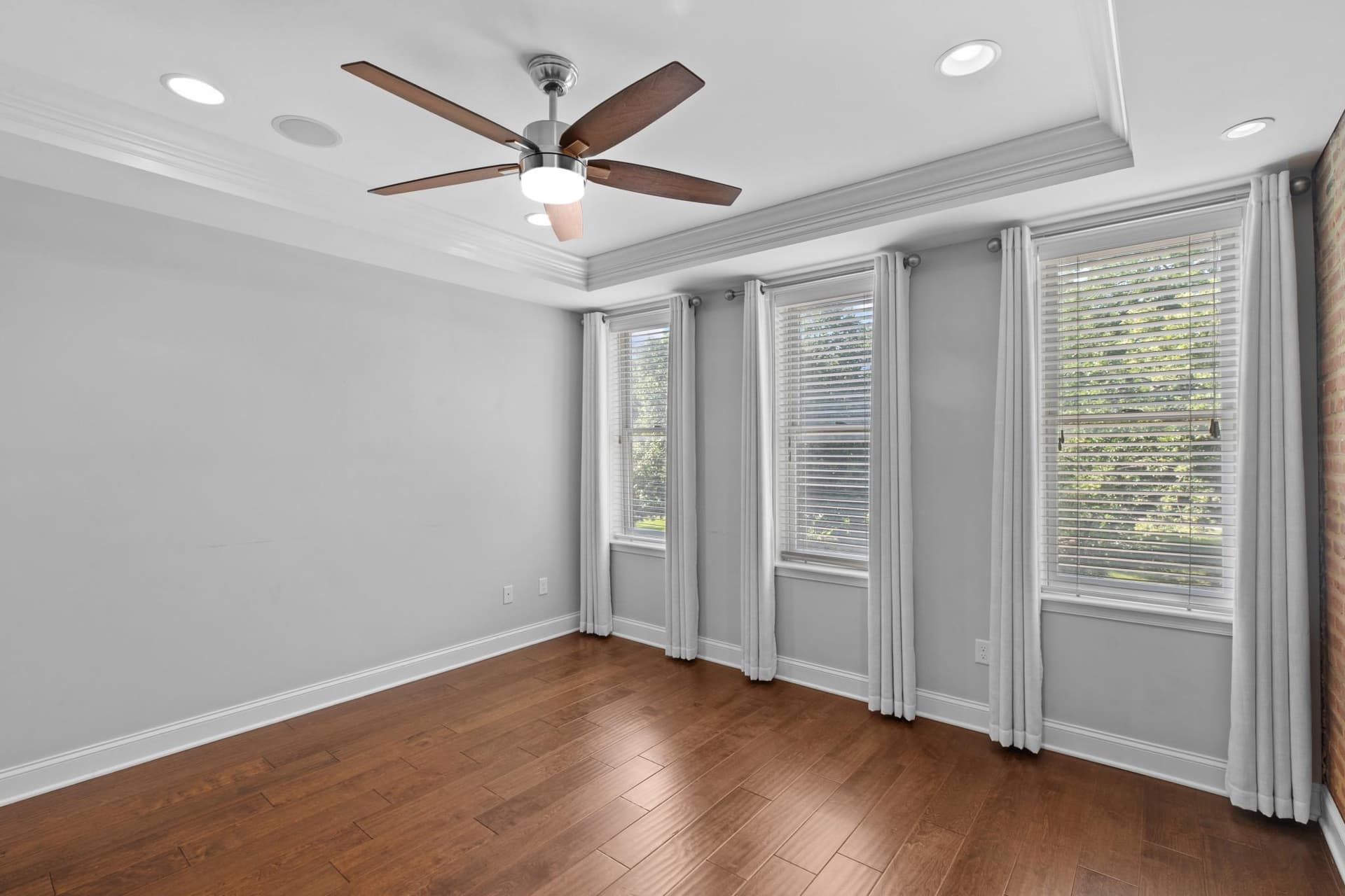 2818 E Baltimore Street photo 25