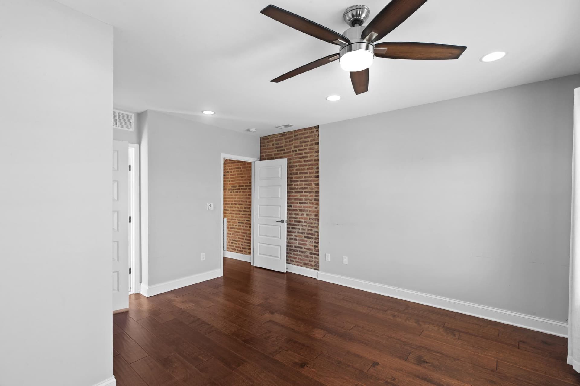 2818 E Baltimore Street photo 35