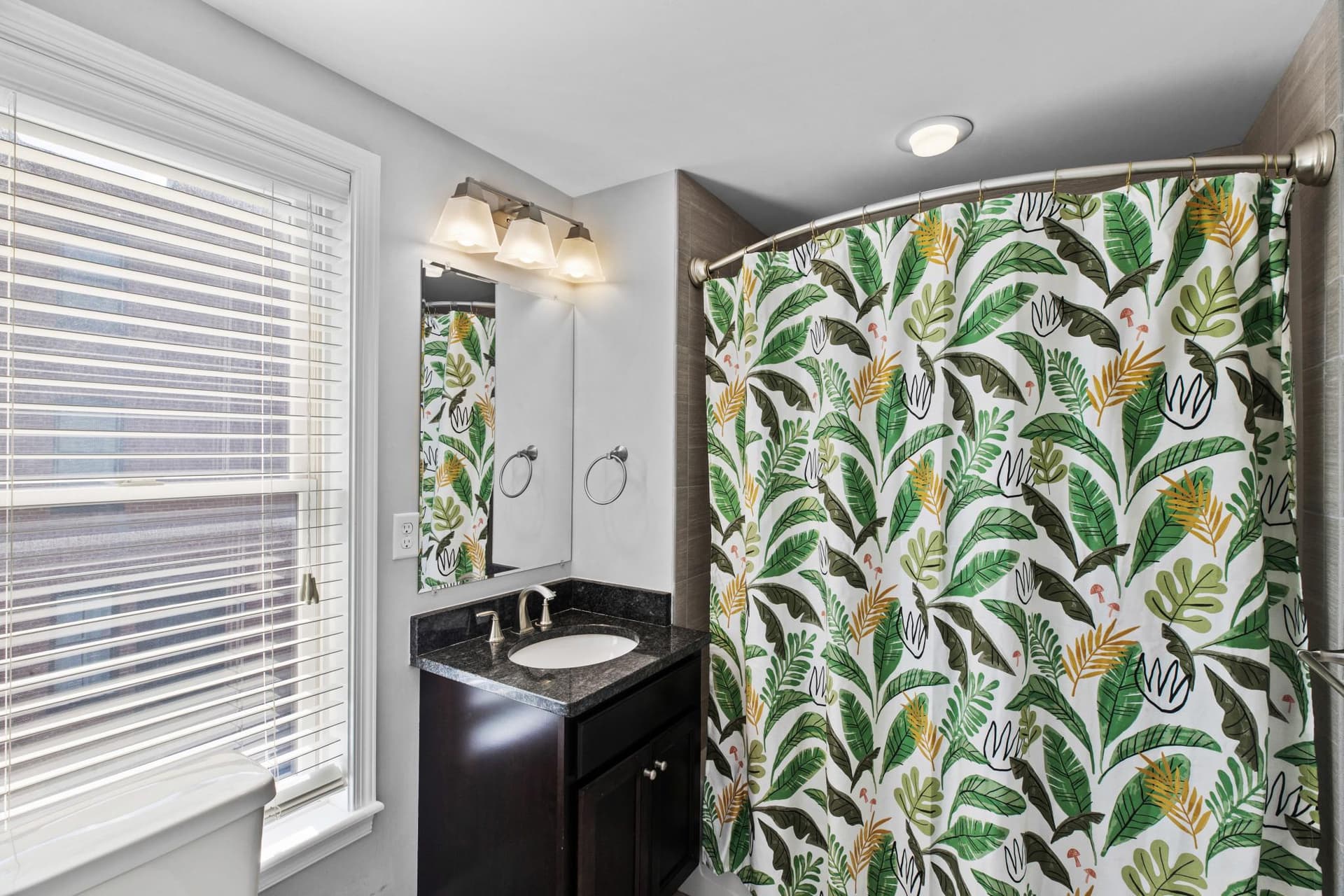 2818 E Baltimore Street photo 37